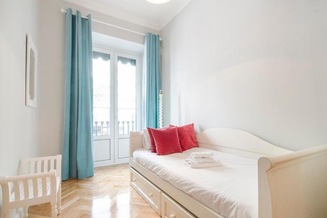 Minty Stay - Atocha 4 Bd Madrid Buitenkant foto
