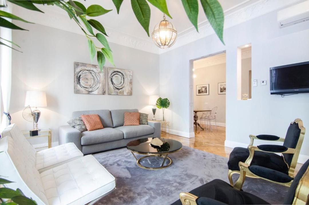 Minty Stay - Atocha 4 Bd Madrid Buitenkant foto